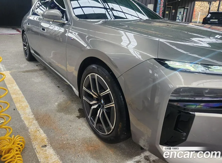 BMW 7-Series 2023 из KR, фото 3