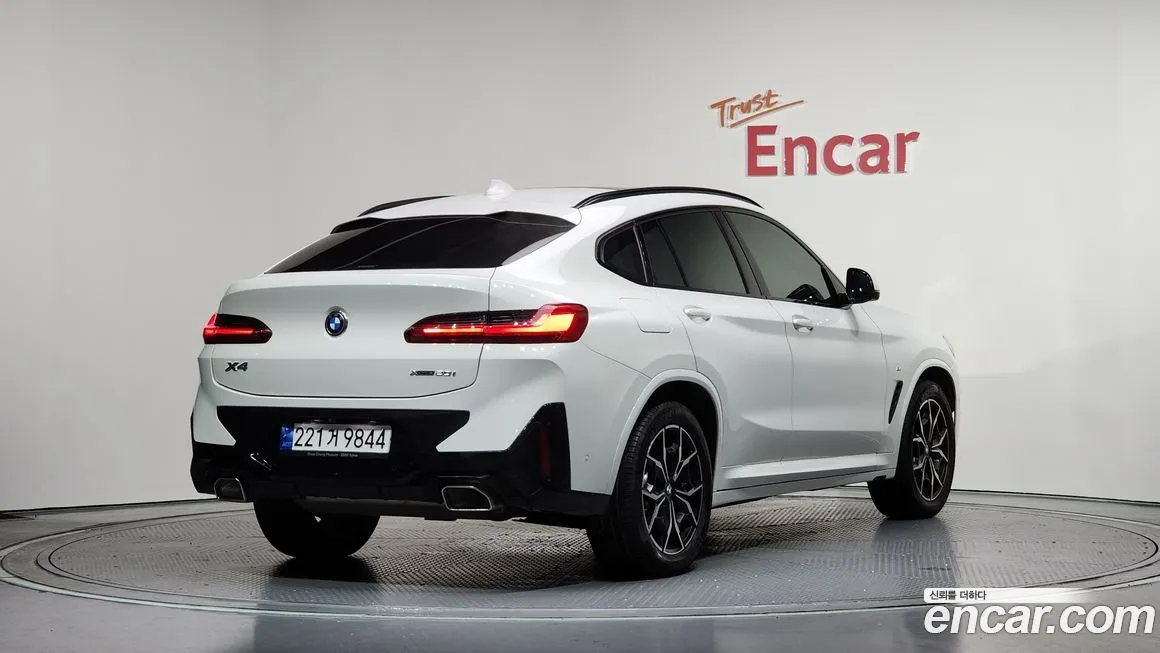 BMW X4 2023 из KR, фото 2