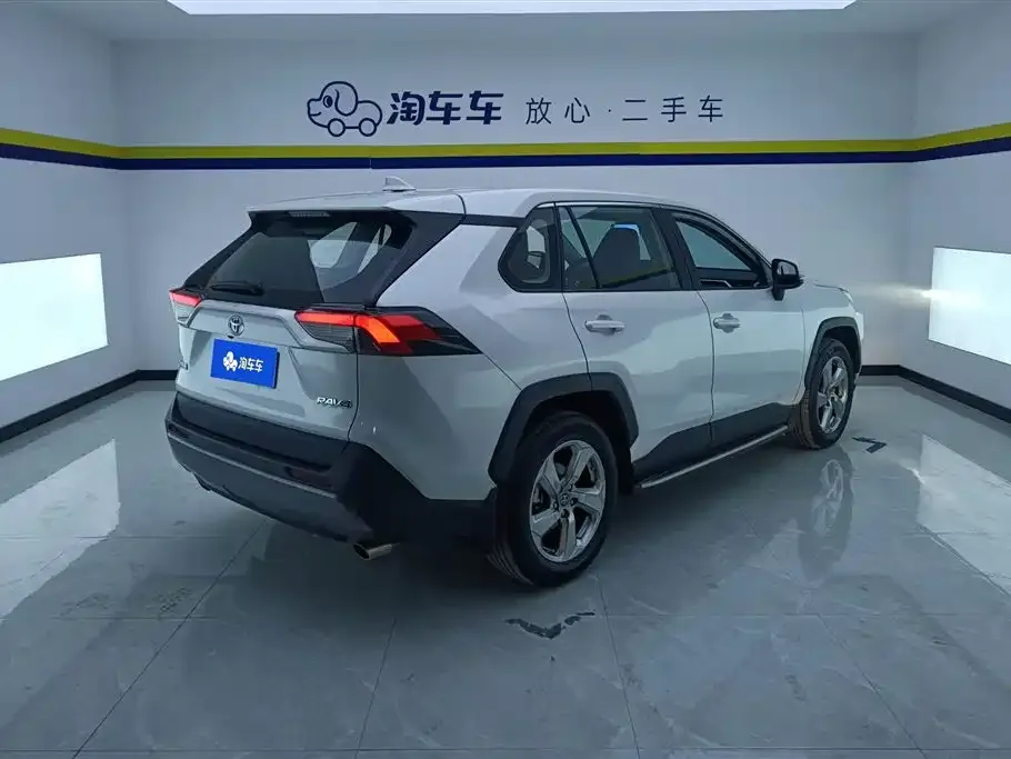 Toyota RAV4 2022 из CN, фото 3
