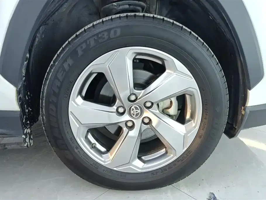 Toyota RAV4 2022 из CN, фото 6
