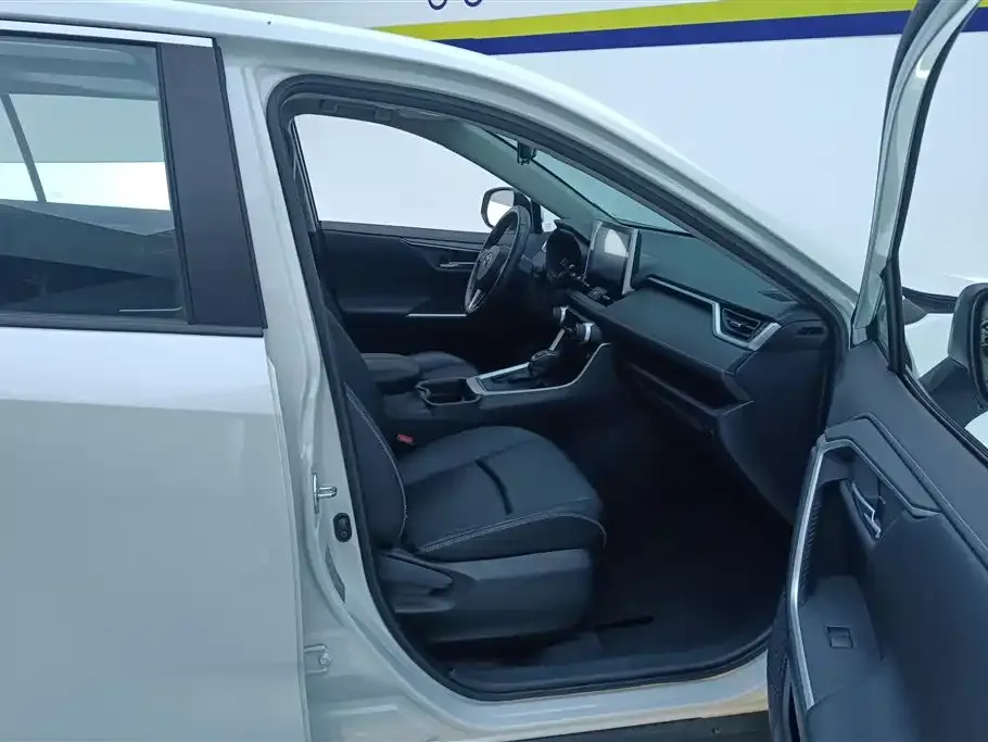 Toyota RAV4 2022 из CN, фото 8