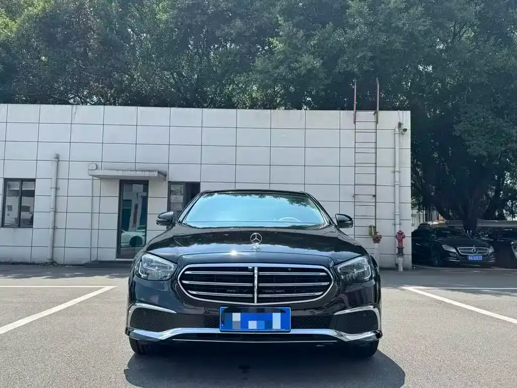 Mercedes-Benz E-Class 2023 из CN, фото 1