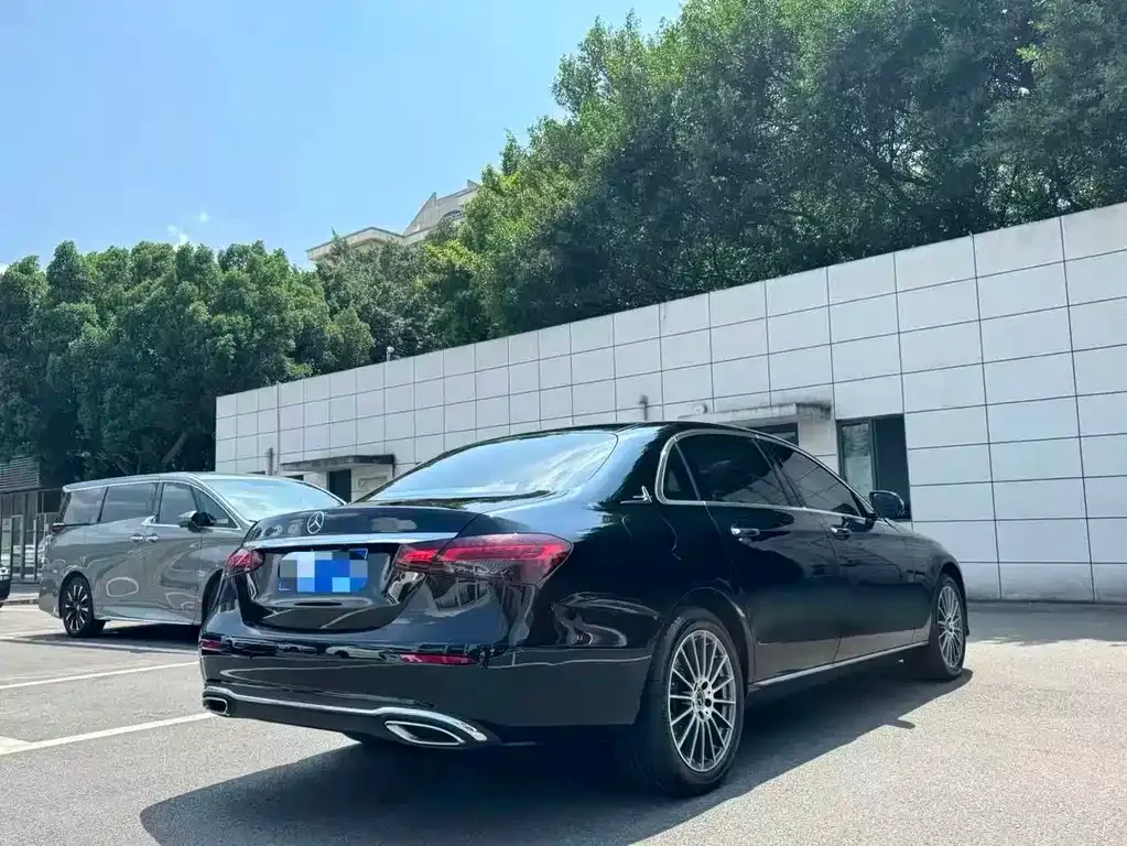 Mercedes-Benz E-Class 2023 из CN, фото 3