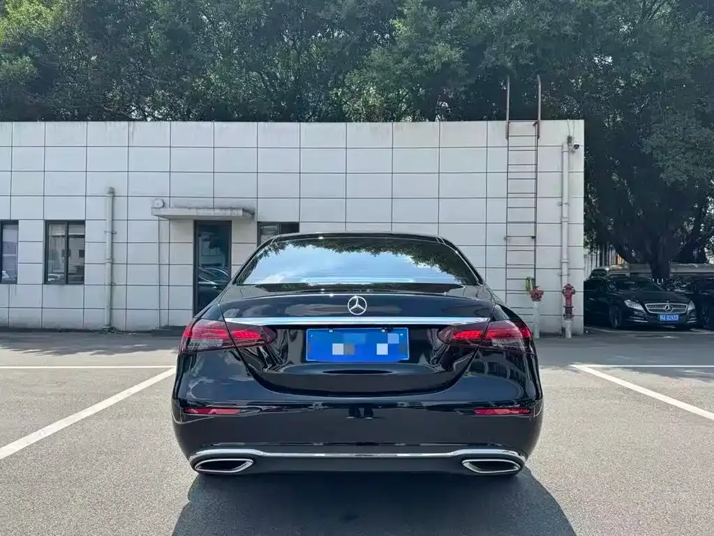 Mercedes-Benz E-Class 2023 из CN, фото 4