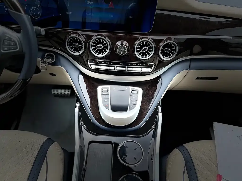 Mercedes-Benz Vito 2023 из CN, фото 9