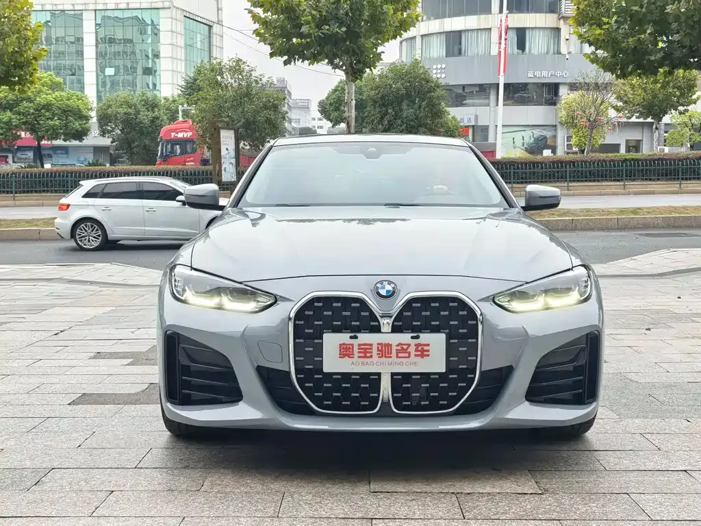 BMW 4 Series 2023 из CN, фото 2