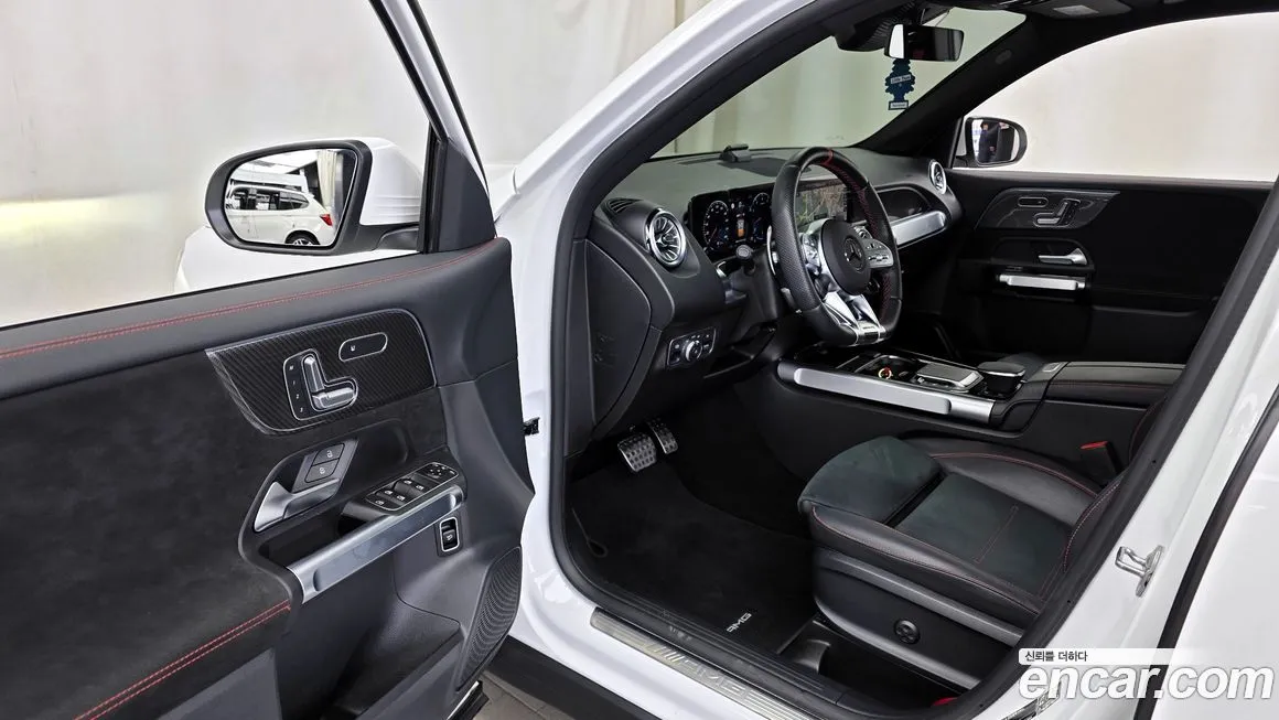 Mercedes-Benz GLB-Class — фото 10