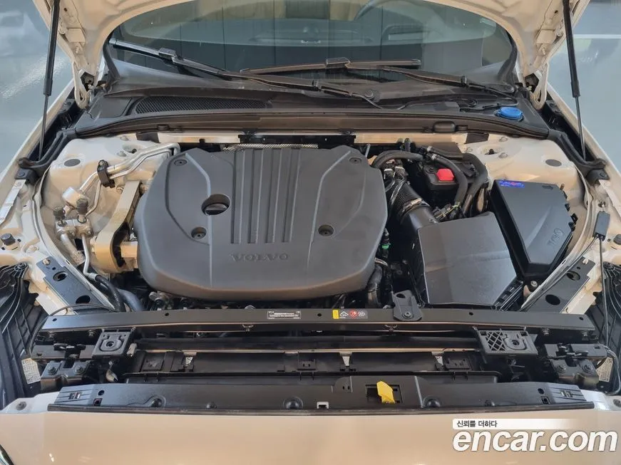 Volvo V60 2025 из KR, фото 6