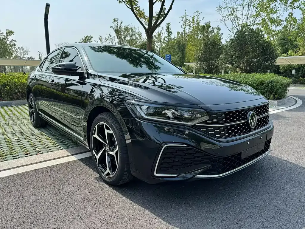 Volkswagen Passat 2023 из CN, фото 2