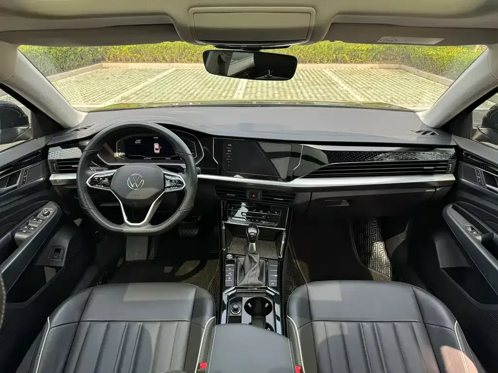 Volkswagen Passat 2023 из CN, фото 9