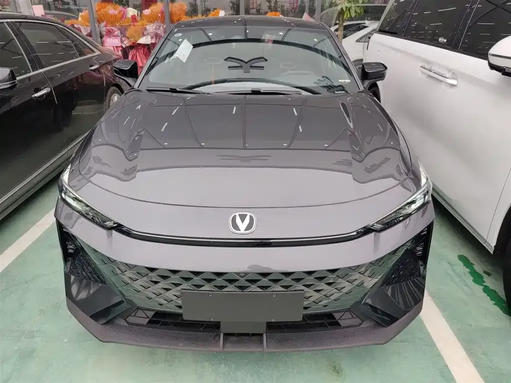 Changan UNI-V 2025 из CN, фото 3