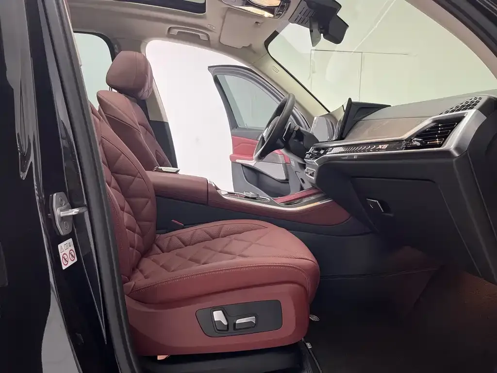 BMW X5 2024 из CN, фото 6