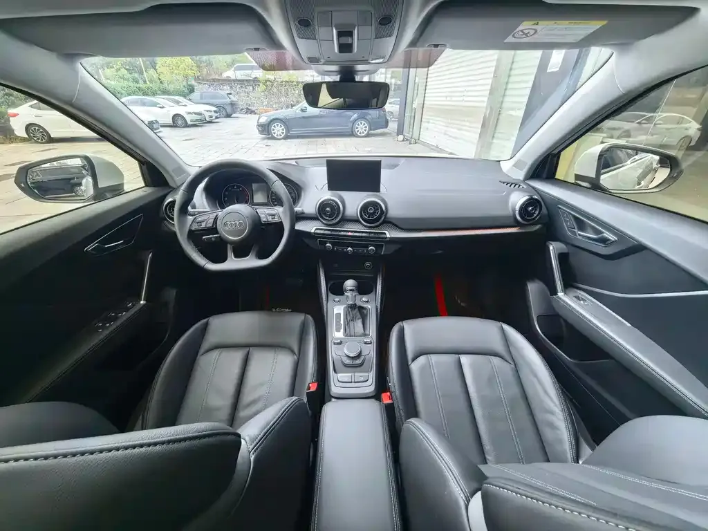 Audi Q2L 2024 из CN, фото 8