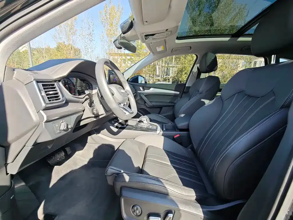 Audi Q5L 2023 из CN, фото 3