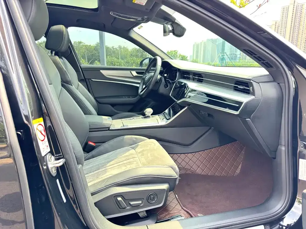 Audi A6L 2022 из CN, фото 4
