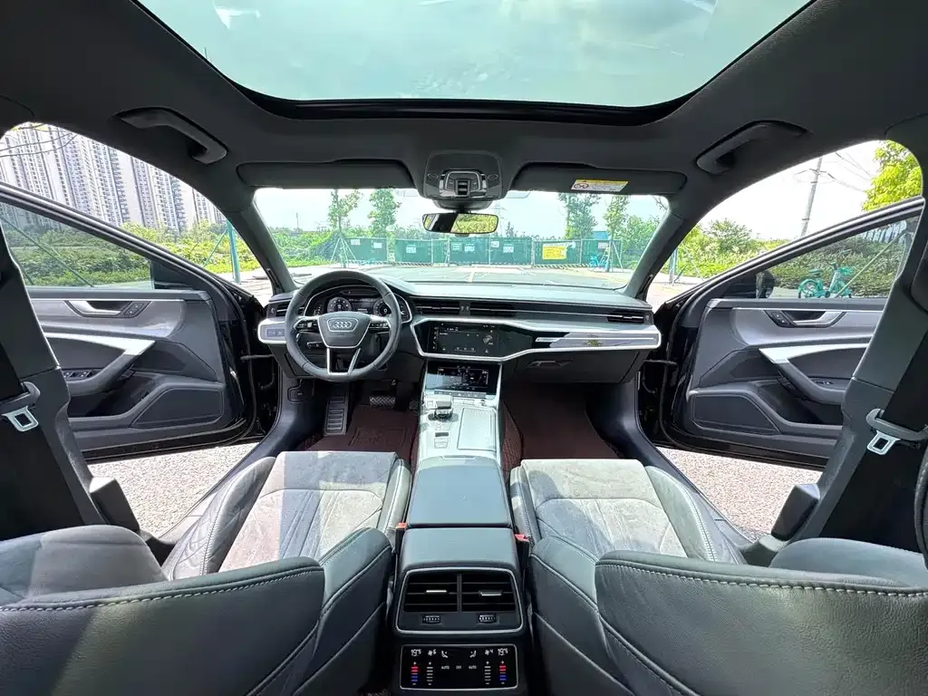 Audi A6L 2022 из CN, фото 6