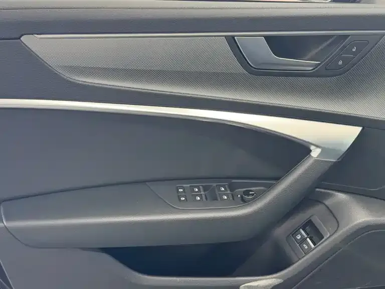Audi A6L New Energy 2021 из CN, фото 9