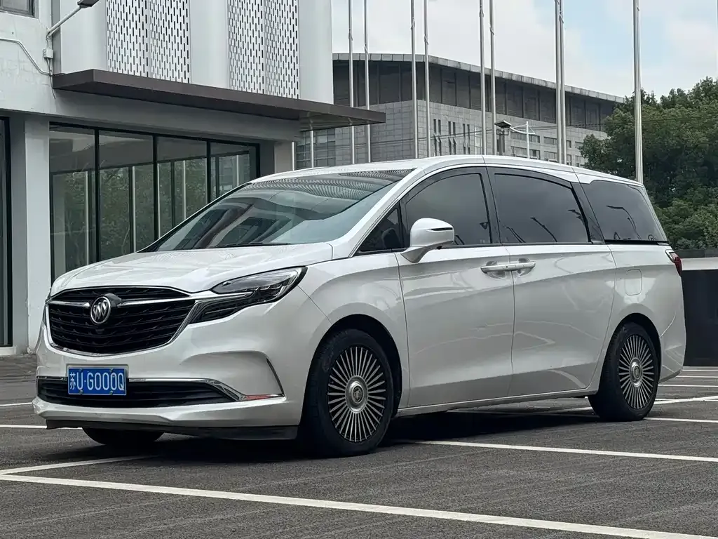 Buick GL8 2023 из CN, фото 1