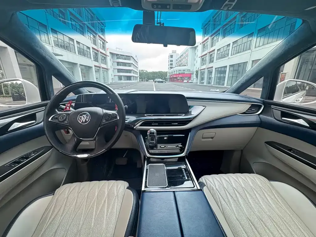Buick GL8 2023 из CN, фото 9