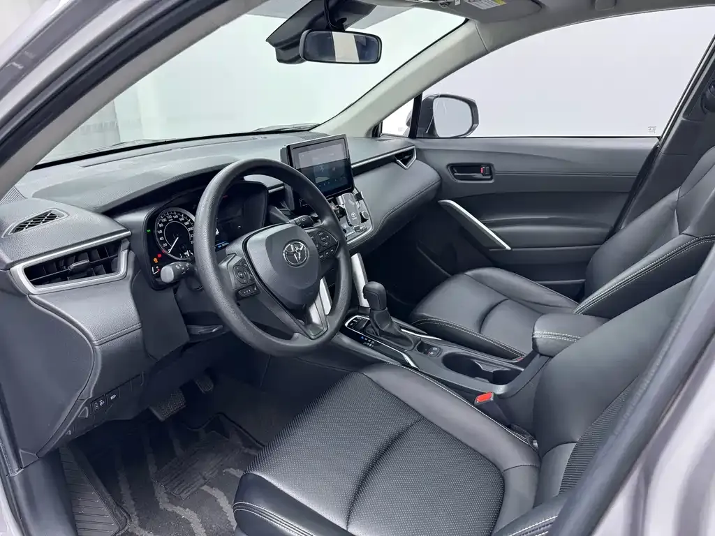 Toyota Corolla Cross 2022 из CN, фото 7