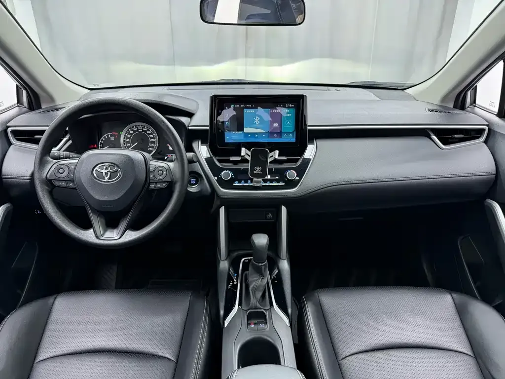 Toyota Corolla Cross 2022 из CN, фото 9