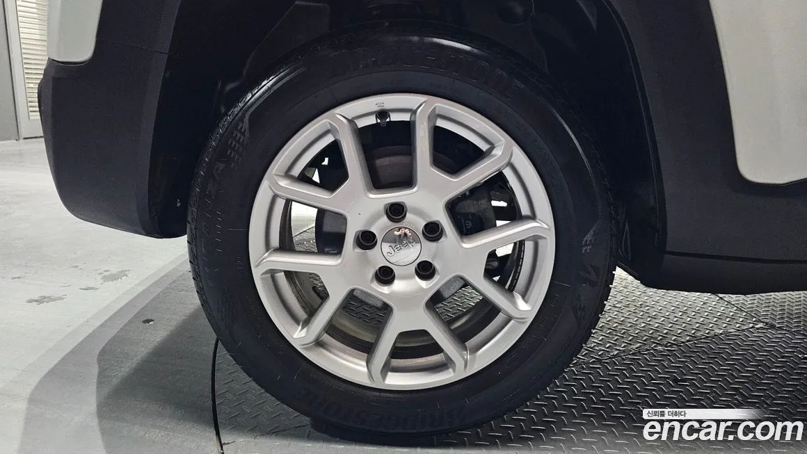 Jeep Renegade 2021 из KR, фото 5