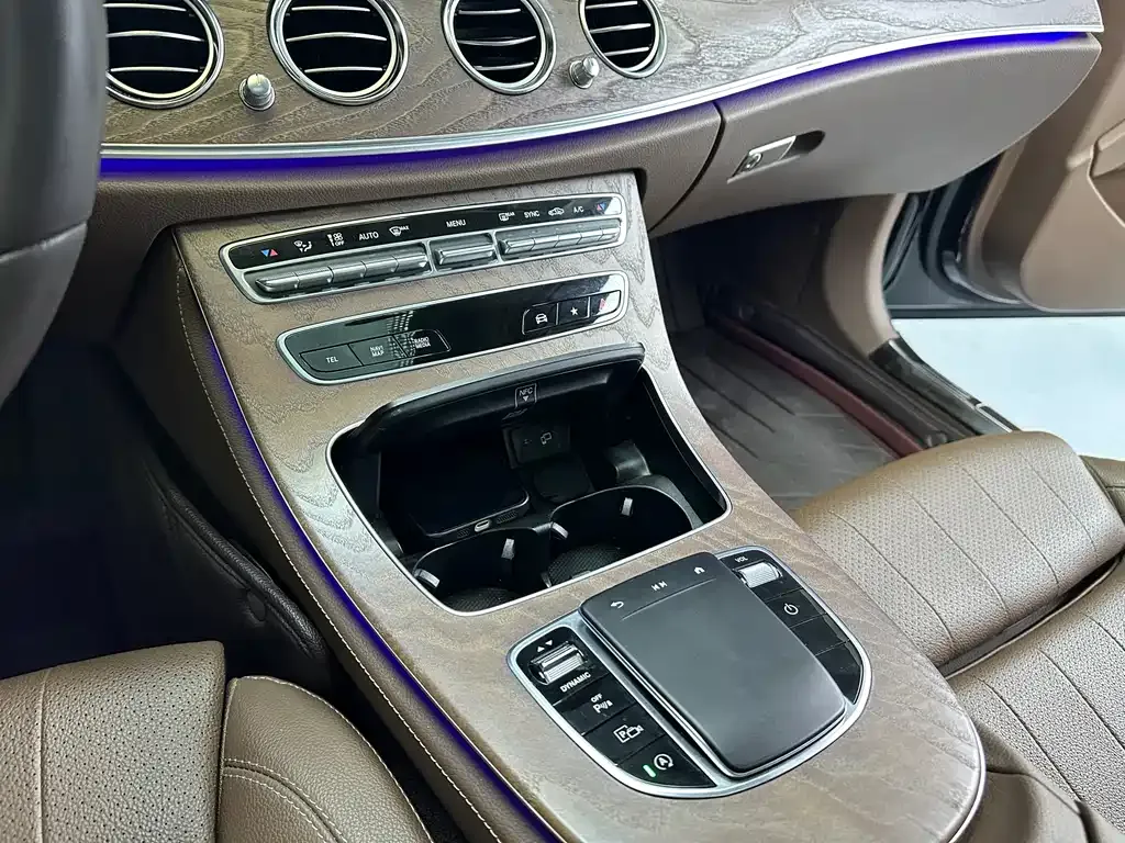 Mercedes-Benz E-Class 2023 из CN, фото 10