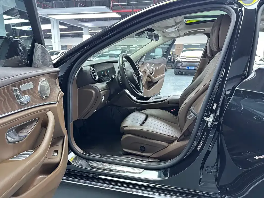 Mercedes-Benz E-Class 2023 из CN, фото 4