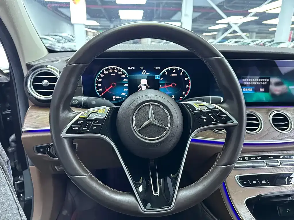 Mercedes-Benz E-Class 2023 из CN, фото 8