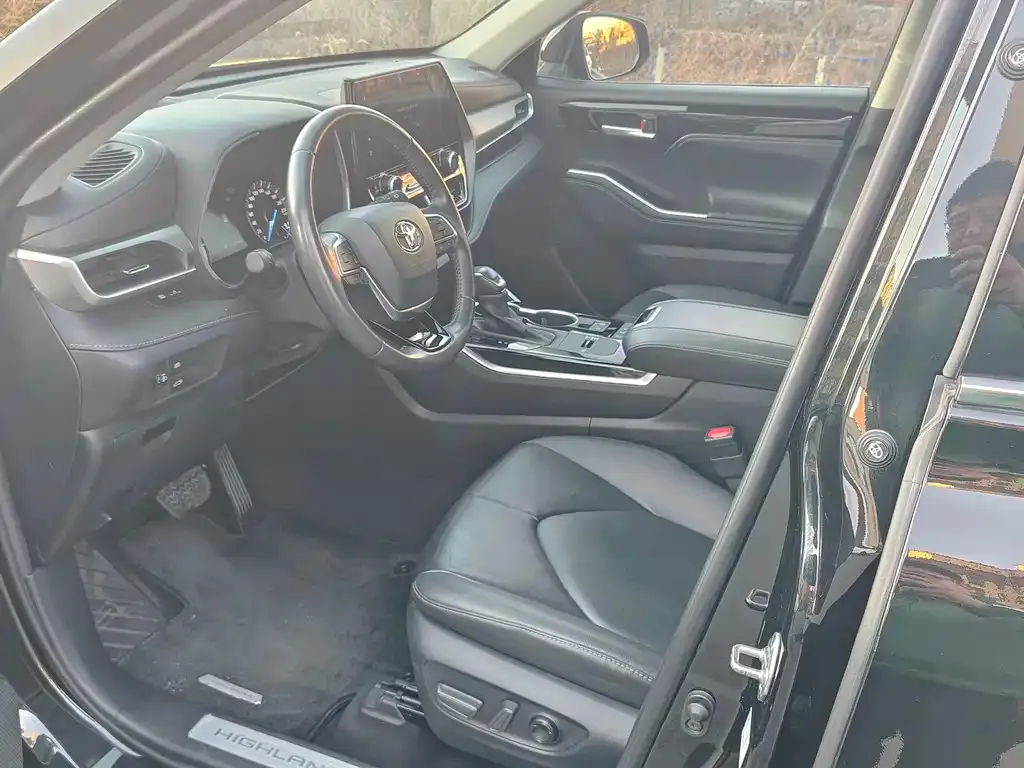 Toyota Highlander 2023 из CN, фото 8