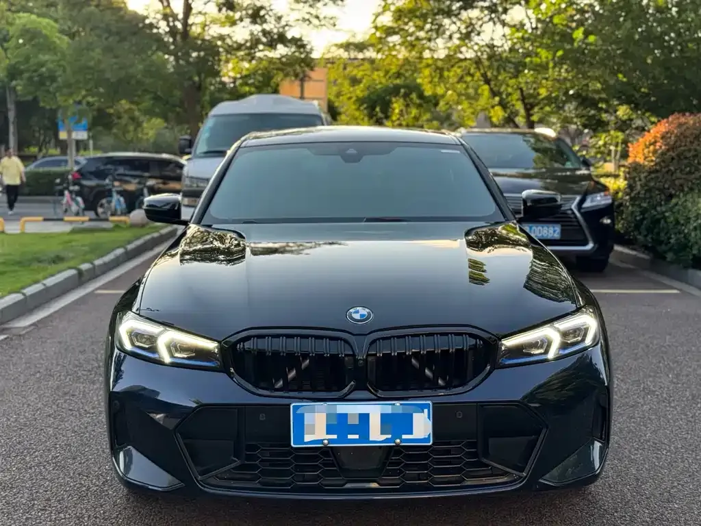 BMW 3 Series 2023 из CN, фото 2