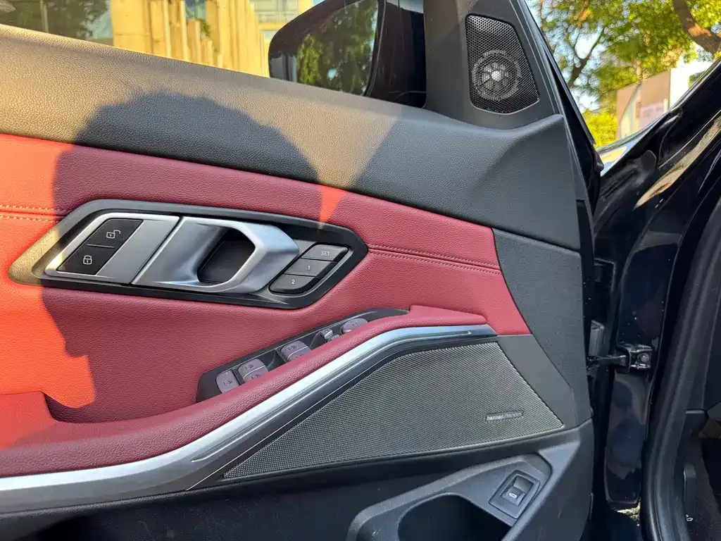 BMW 3 Series 2023 из CN, фото 4