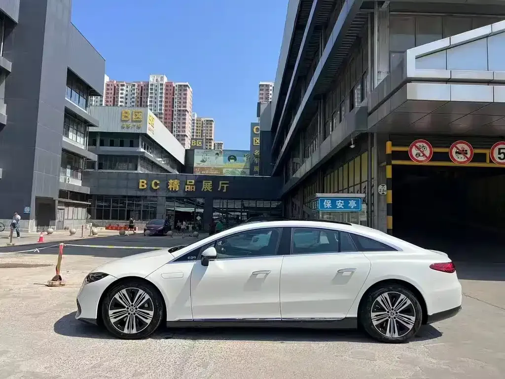 Mercedes-Benz EQS 2023 из CN, фото 3