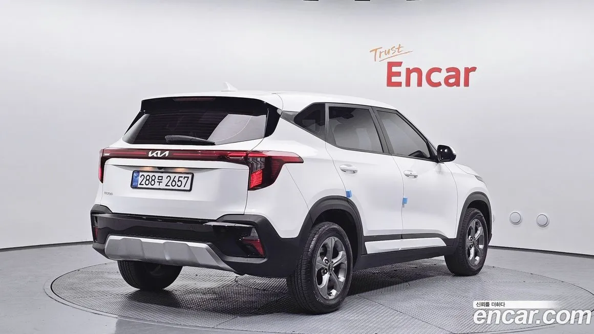 Kia Seltos 2023 из KR, фото 2