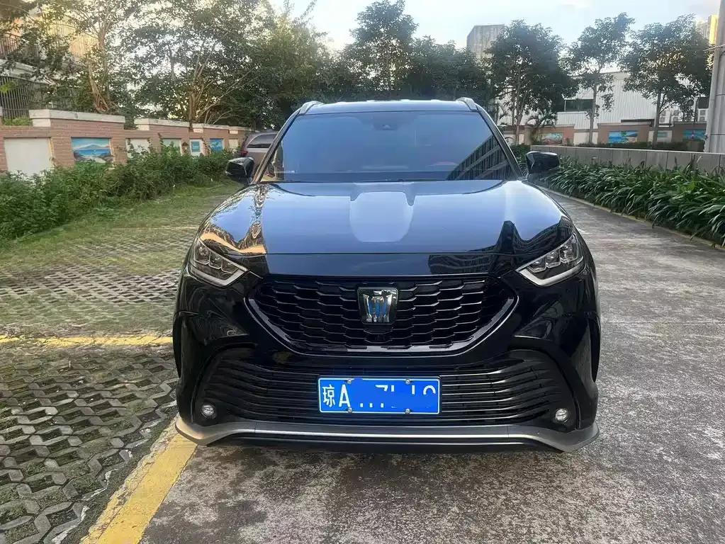 Toyota Crown Kluger 2022 из CN, фото 1