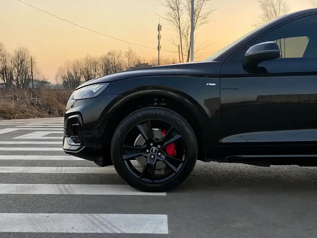 Audi Q5L Sportback 2023 из CN, фото 6