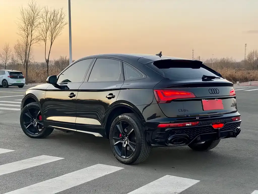 Audi Q5L Sportback 2023 из CN, фото 8