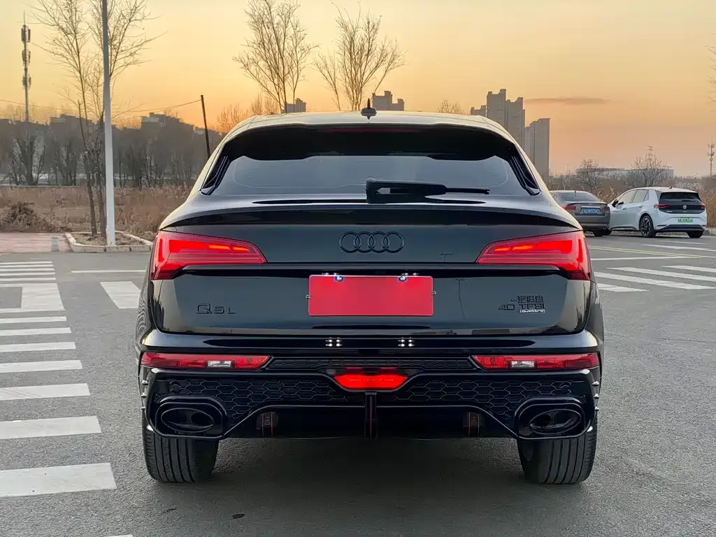 Audi Q5L Sportback 2023 из CN, фото 9