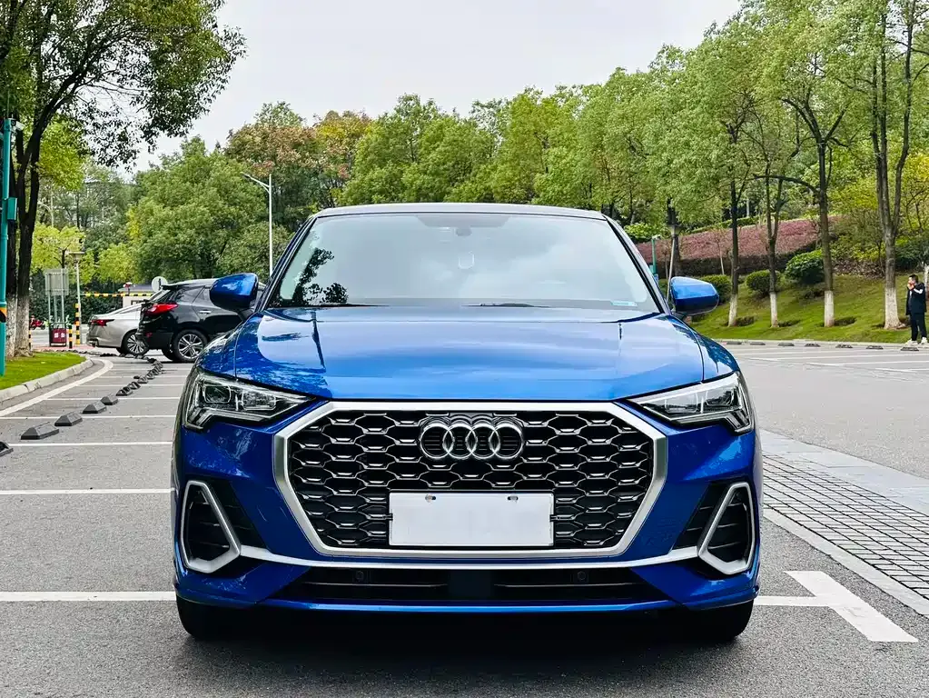 Audi Q3 Sportback 2021 из CN, фото 2