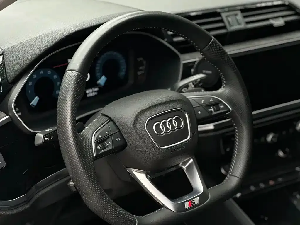 Audi Q3 Sportback 2021 из CN, фото 6
