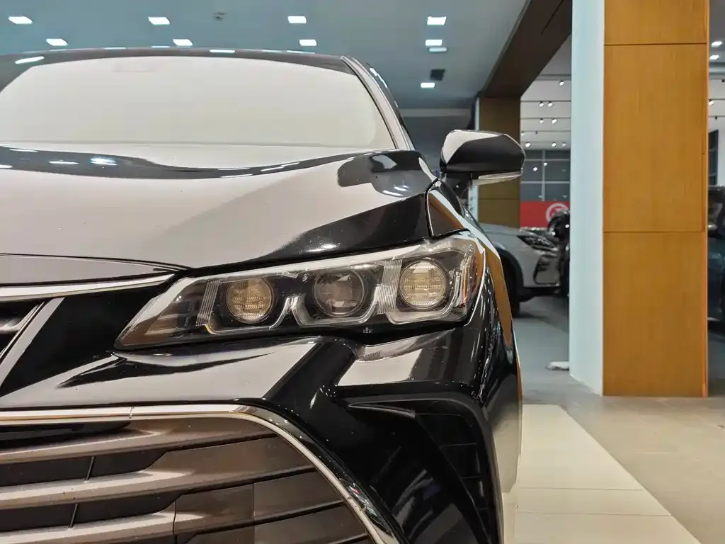 Toyota Avalon 2022 из CN, фото 2
