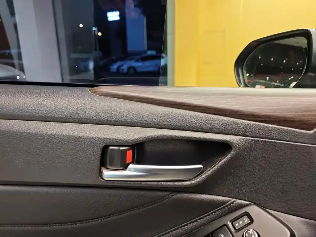 Toyota Avalon 2022 из CN, фото 8