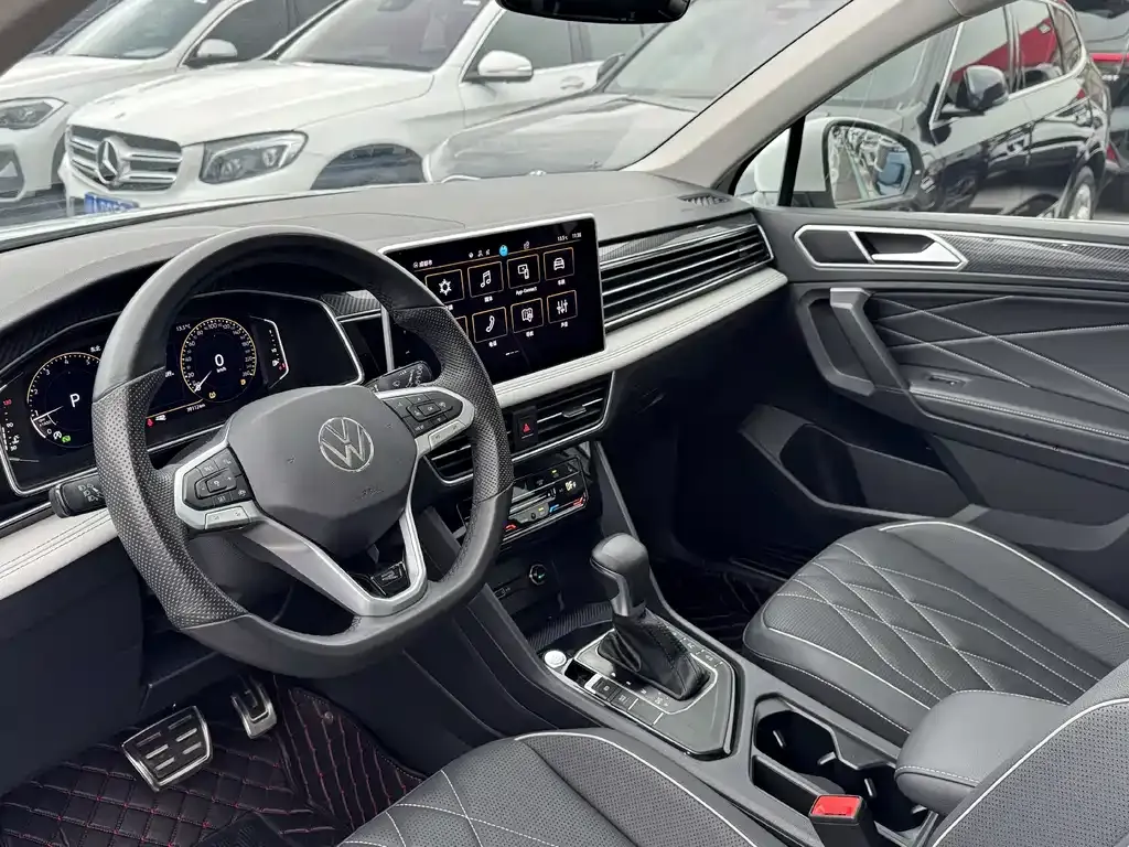 Volkswagen Tiguan L 2023 из CN, фото 8