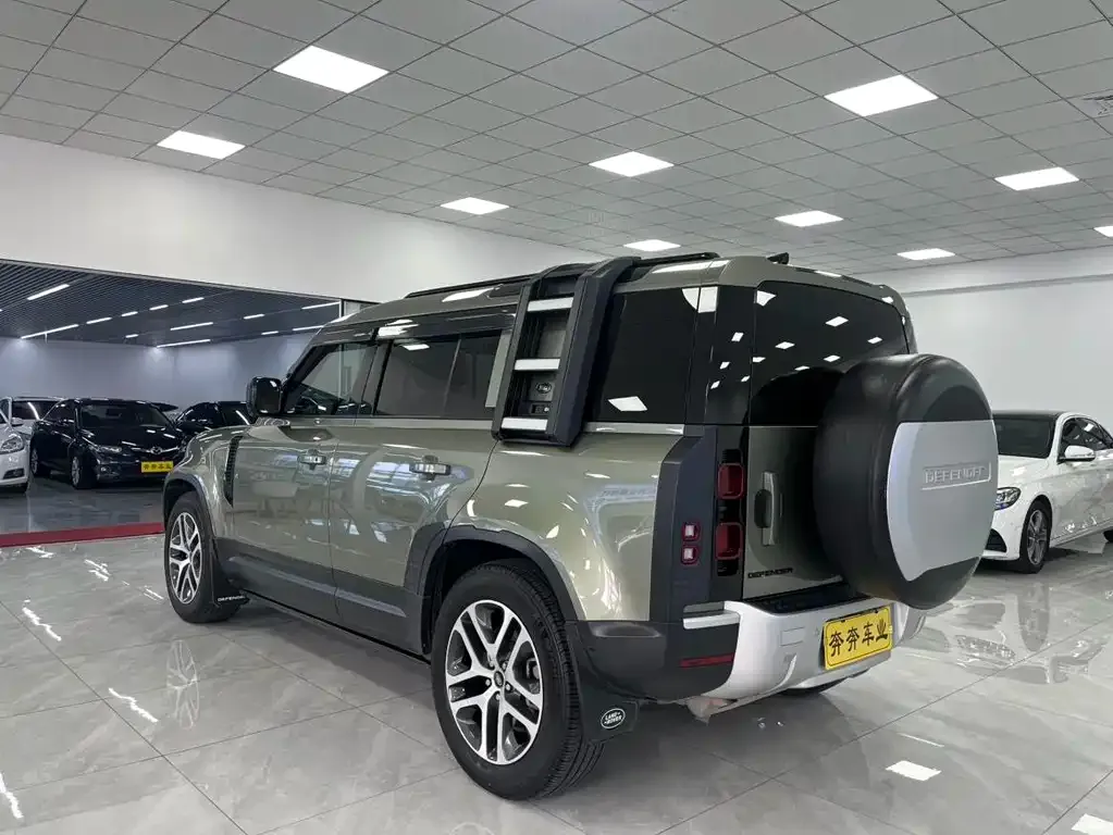 Land Rover Defender — фото 8