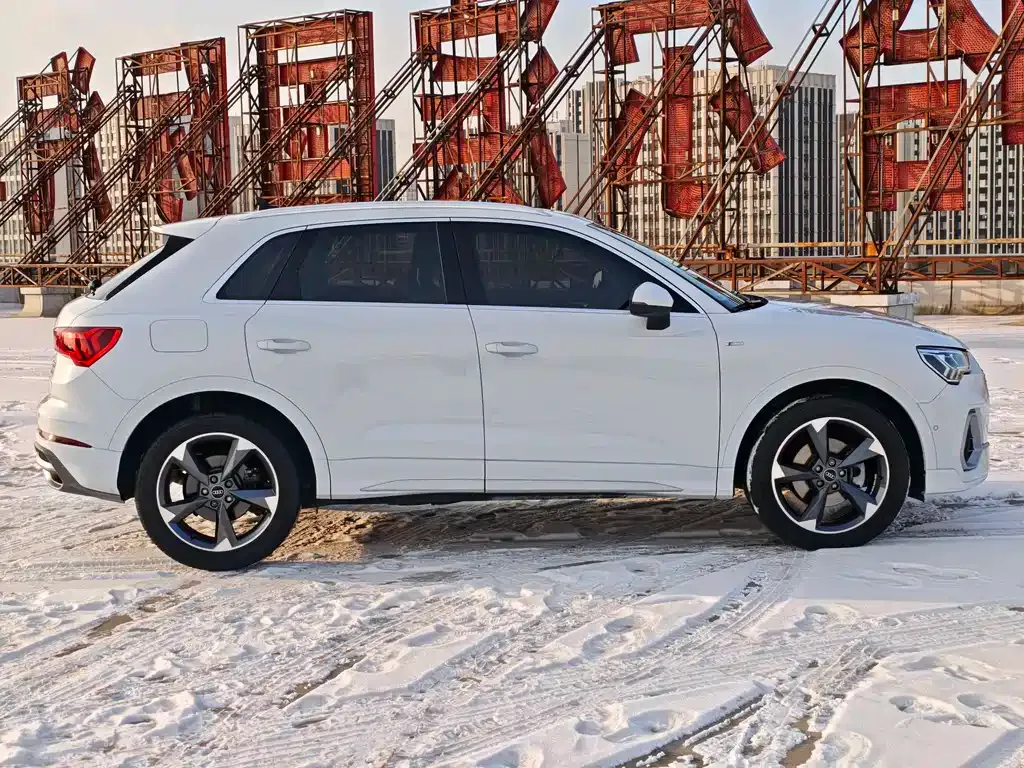 Audi Q3 2021 из CN, фото 4