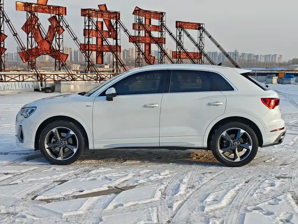 Audi Q3 2021 из CN, фото 8