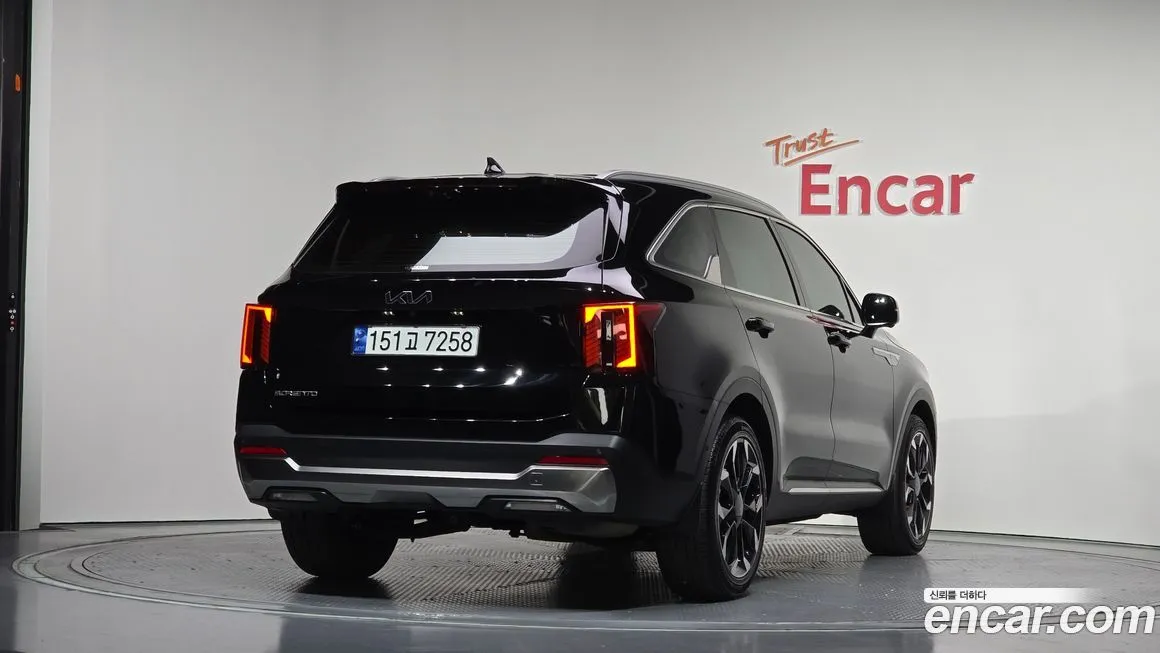Kia Sorento — фото 2