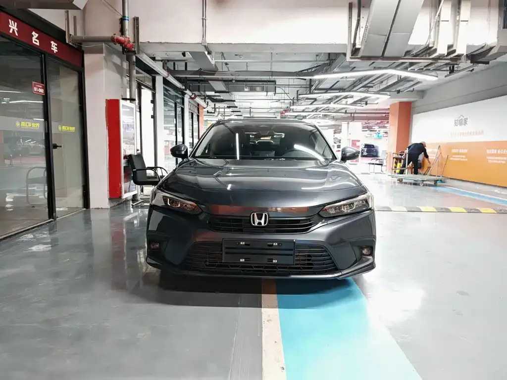 Honda Civic 2024 из CN, фото 2