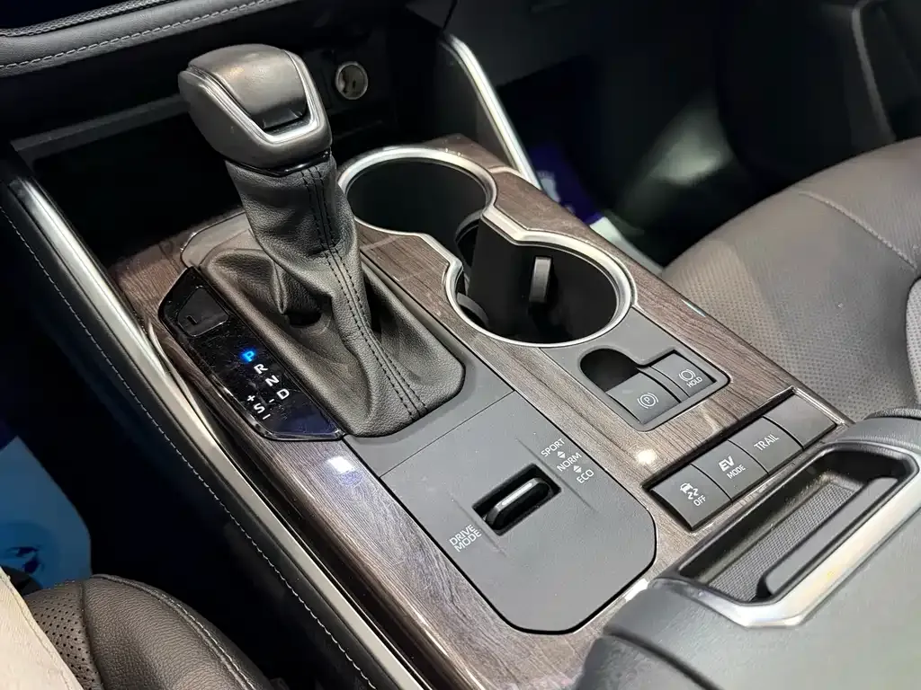Toyota Highlander 2023 из CN, фото 8
