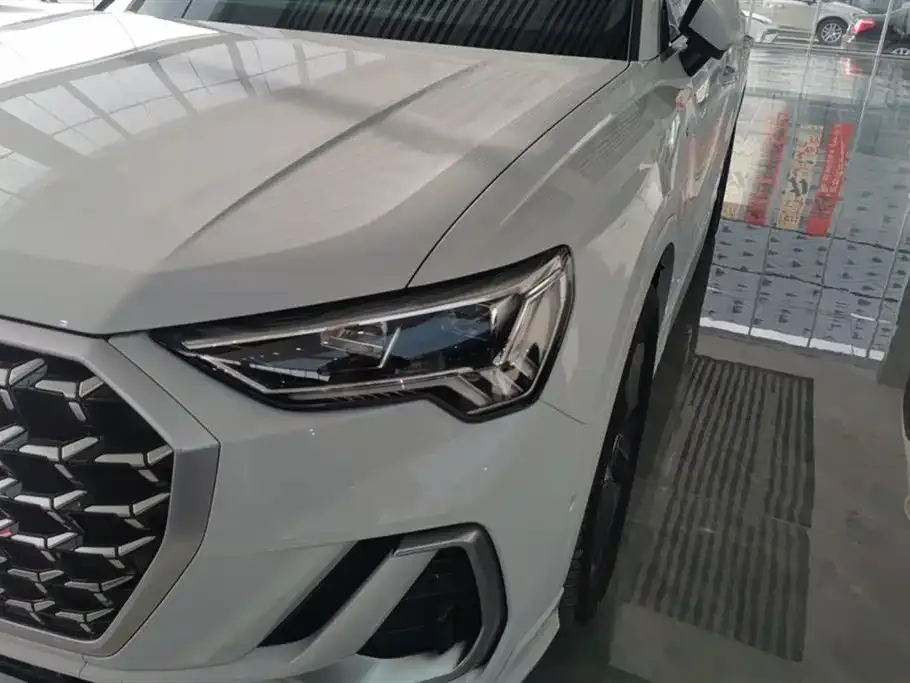 Audi Q3 2024 из CN, фото 5